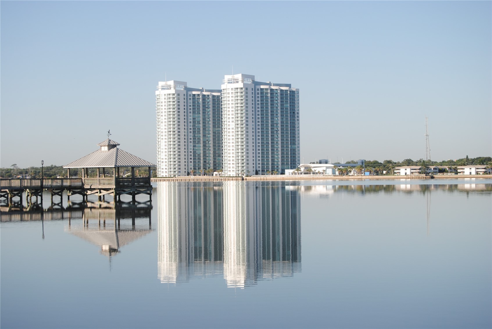 231 RIVERSIDE DRIVE 102