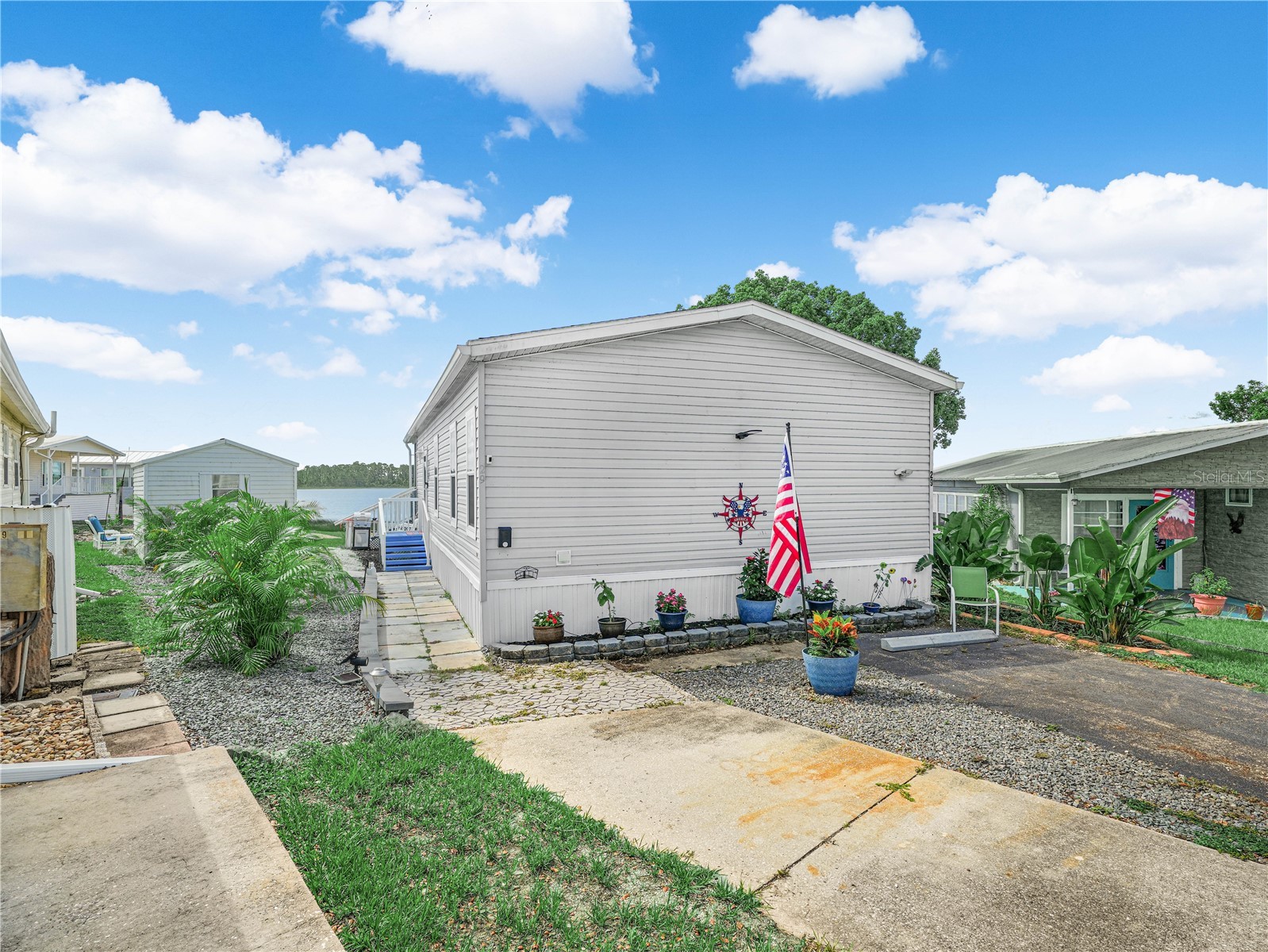 29 WOODRUFF WAY