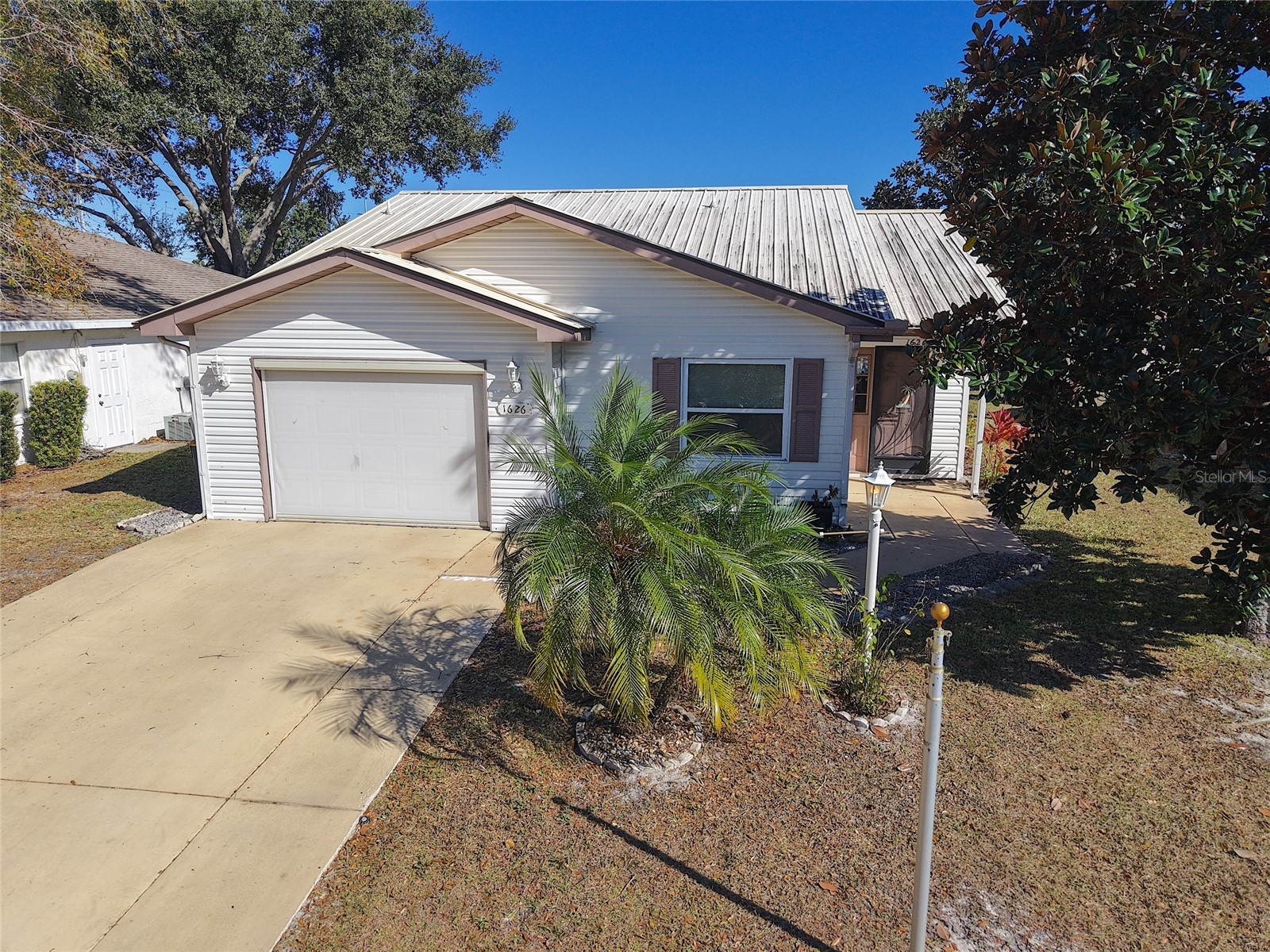 1626 WILLOW RUN