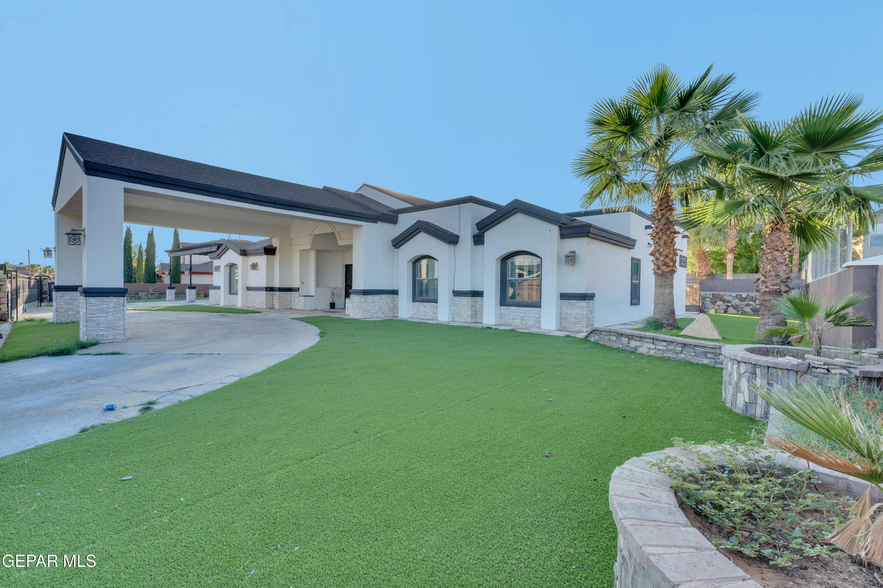 441 BURKETT Drive, Clint, TX 79836