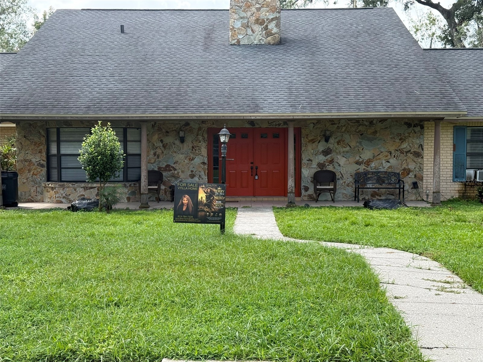 113 LOCUST DRIVE