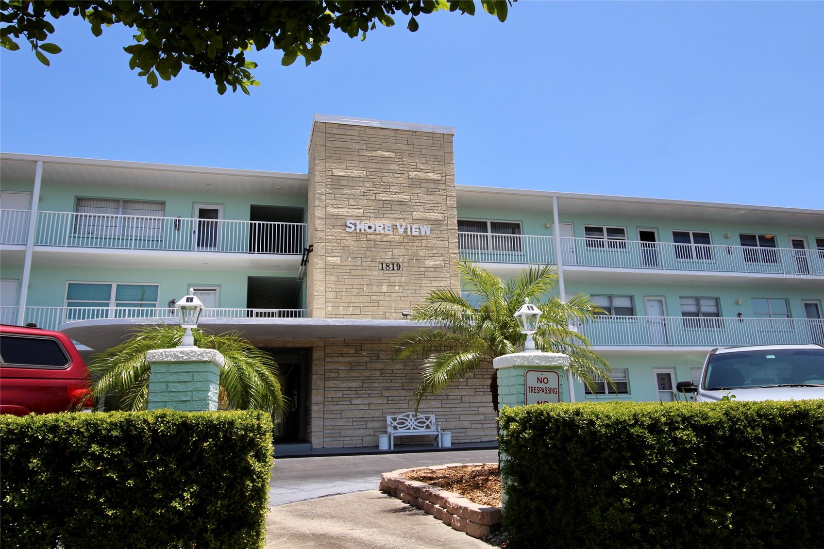 1819 SHORE DRIVE S APT 106