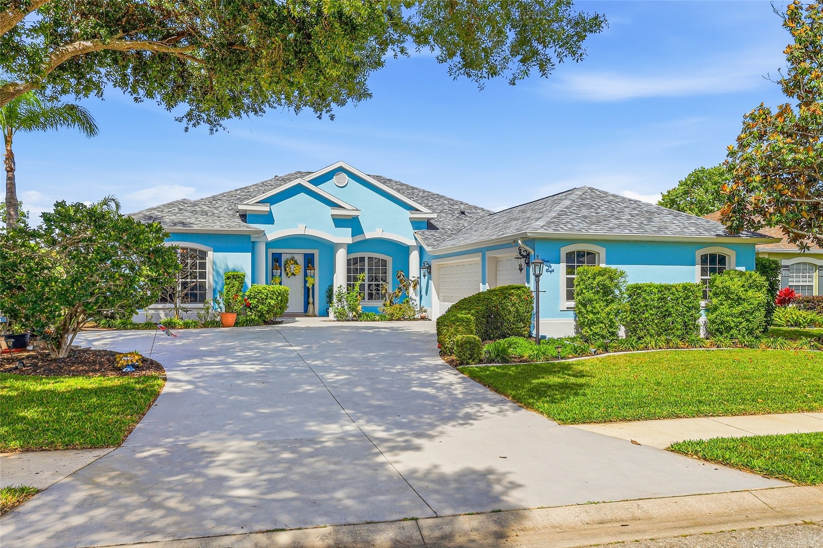 758 PLANTERS MANOR WAY