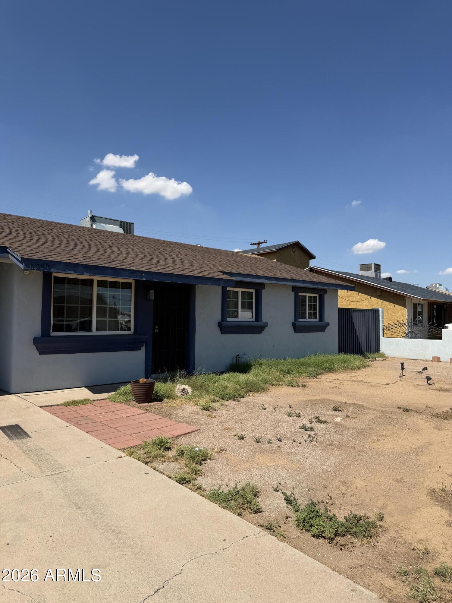 6952 W WOLF Street, Phoenix, AZ 85033