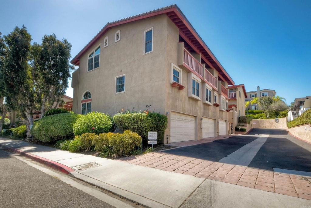 2569 Navarra Drive C