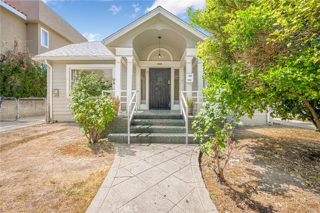 636 Pioneer Drive 1