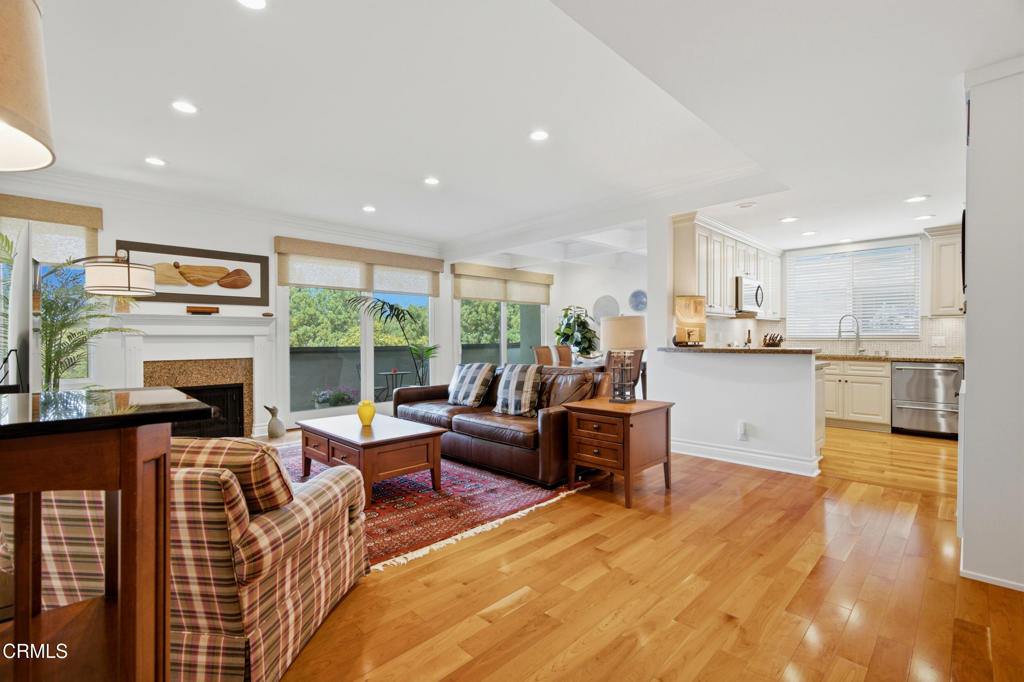 700 S Lake Avenue 306