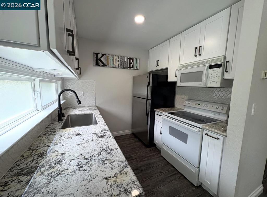 810 Oak Grove Rd 111