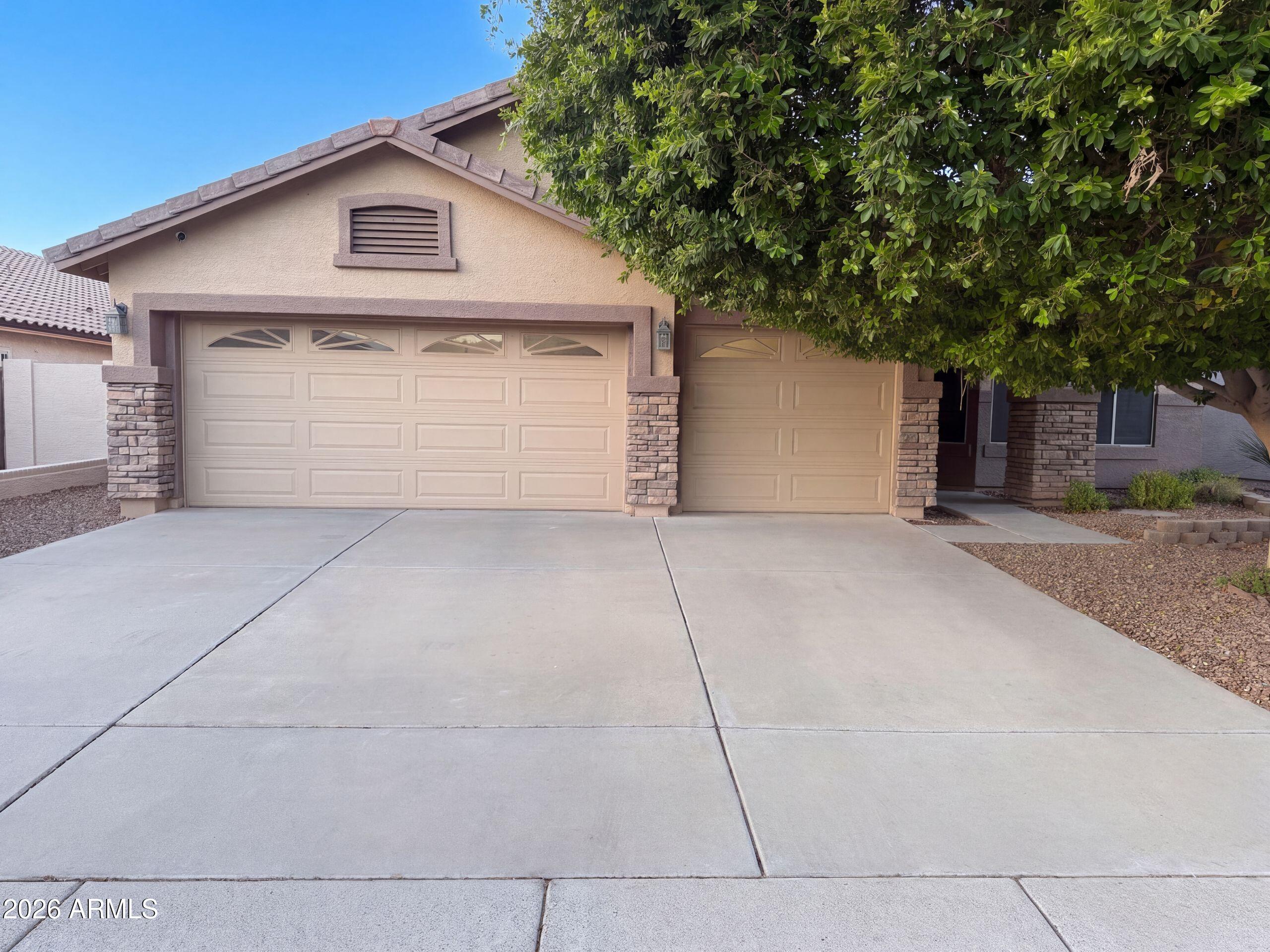 7925 W HARMONY Lane, Peoria, AZ 85382