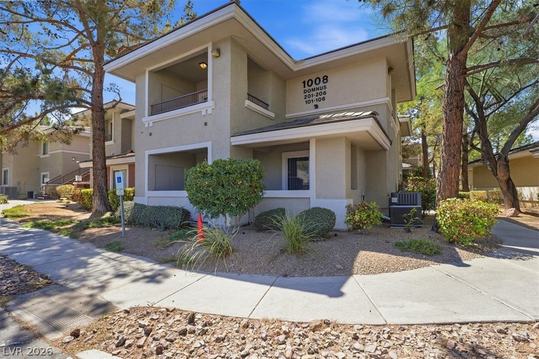 1008 Domnus Lane 202