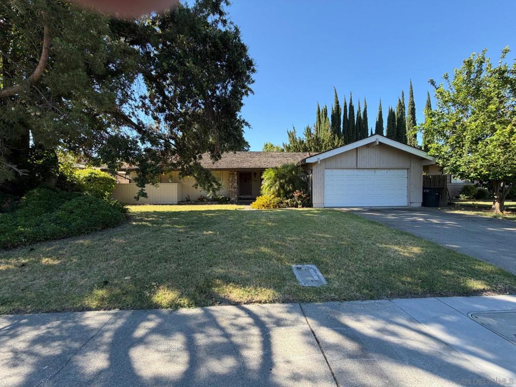 622 Rivercrest Dr.
