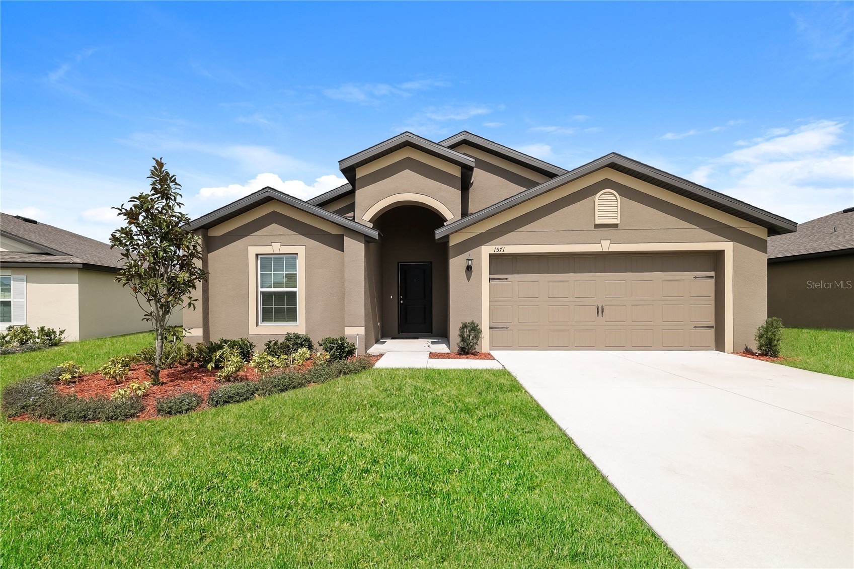 1571 SWAN LAKE CIRCLE