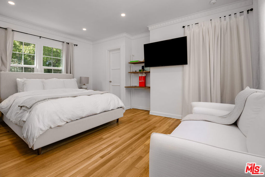 407 Shirley Place 3/4