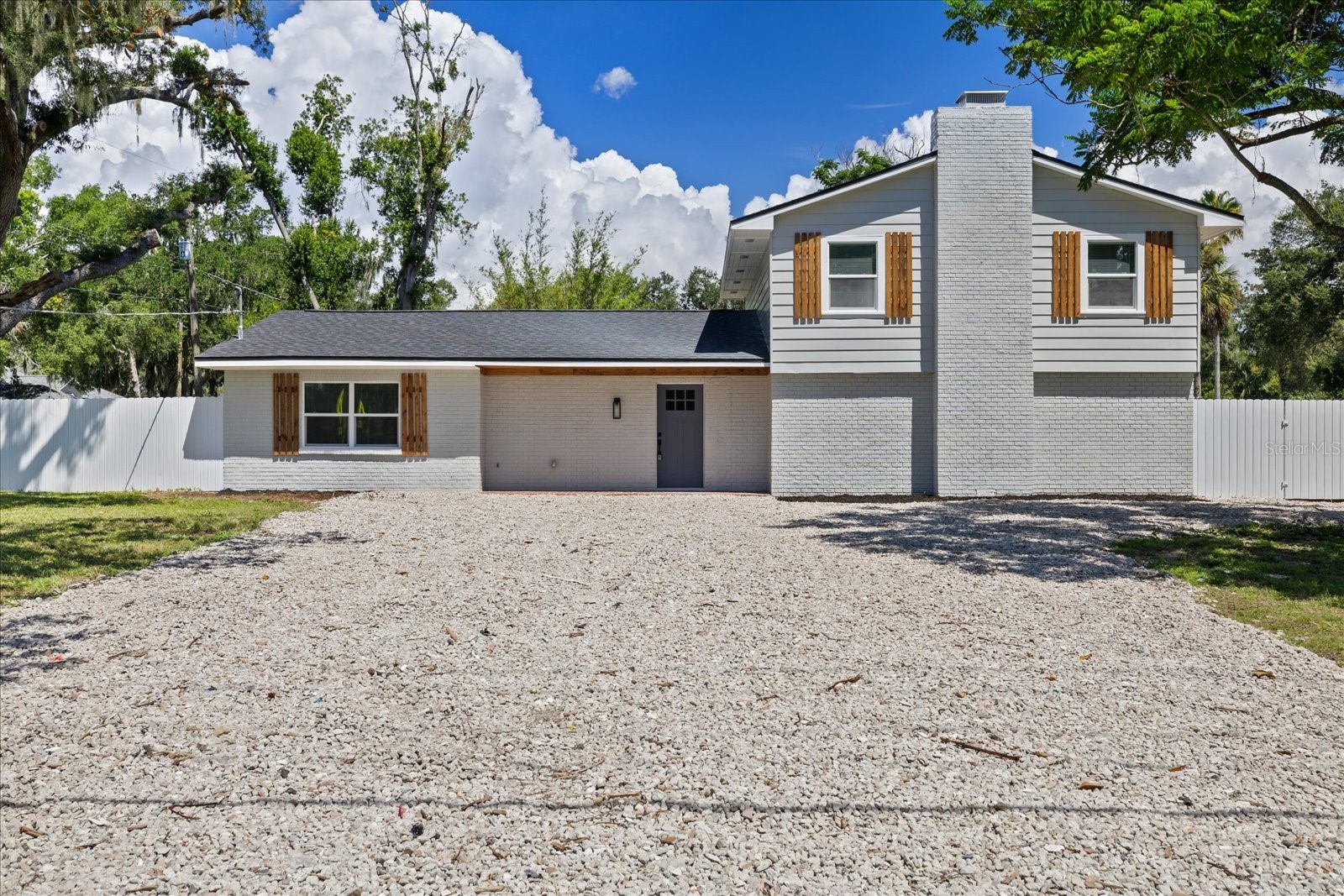 11002 RIVERVIEW DRIVE