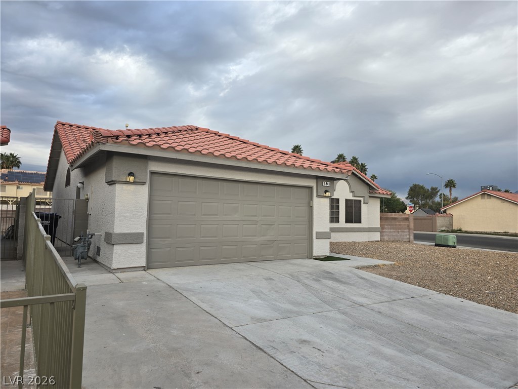 5843 BERRY HILL .