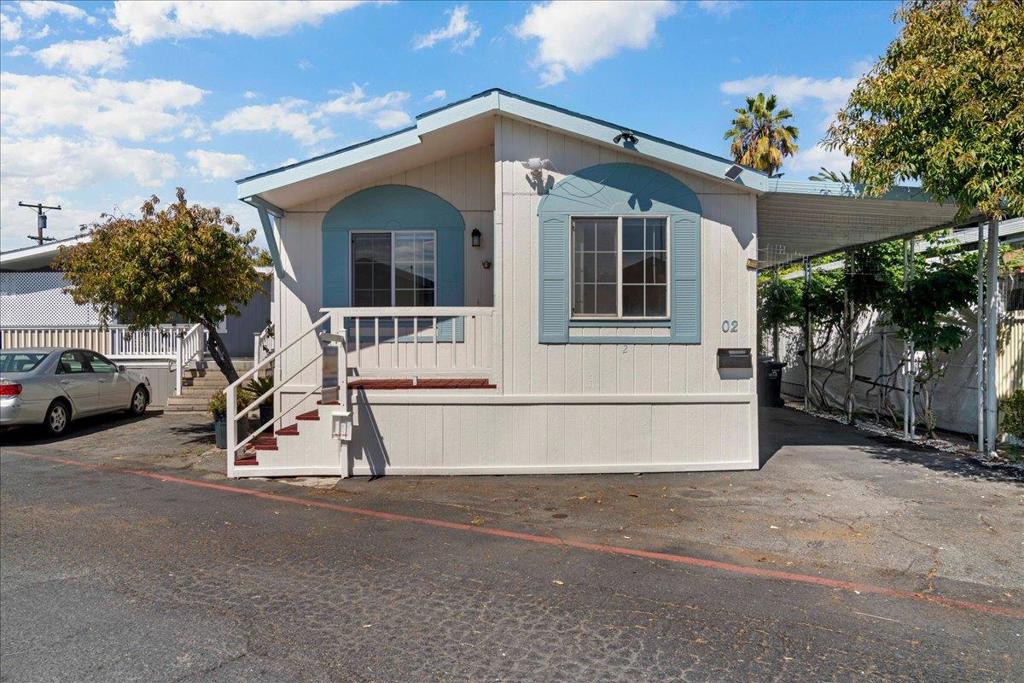 661 Bonita Avenue 2