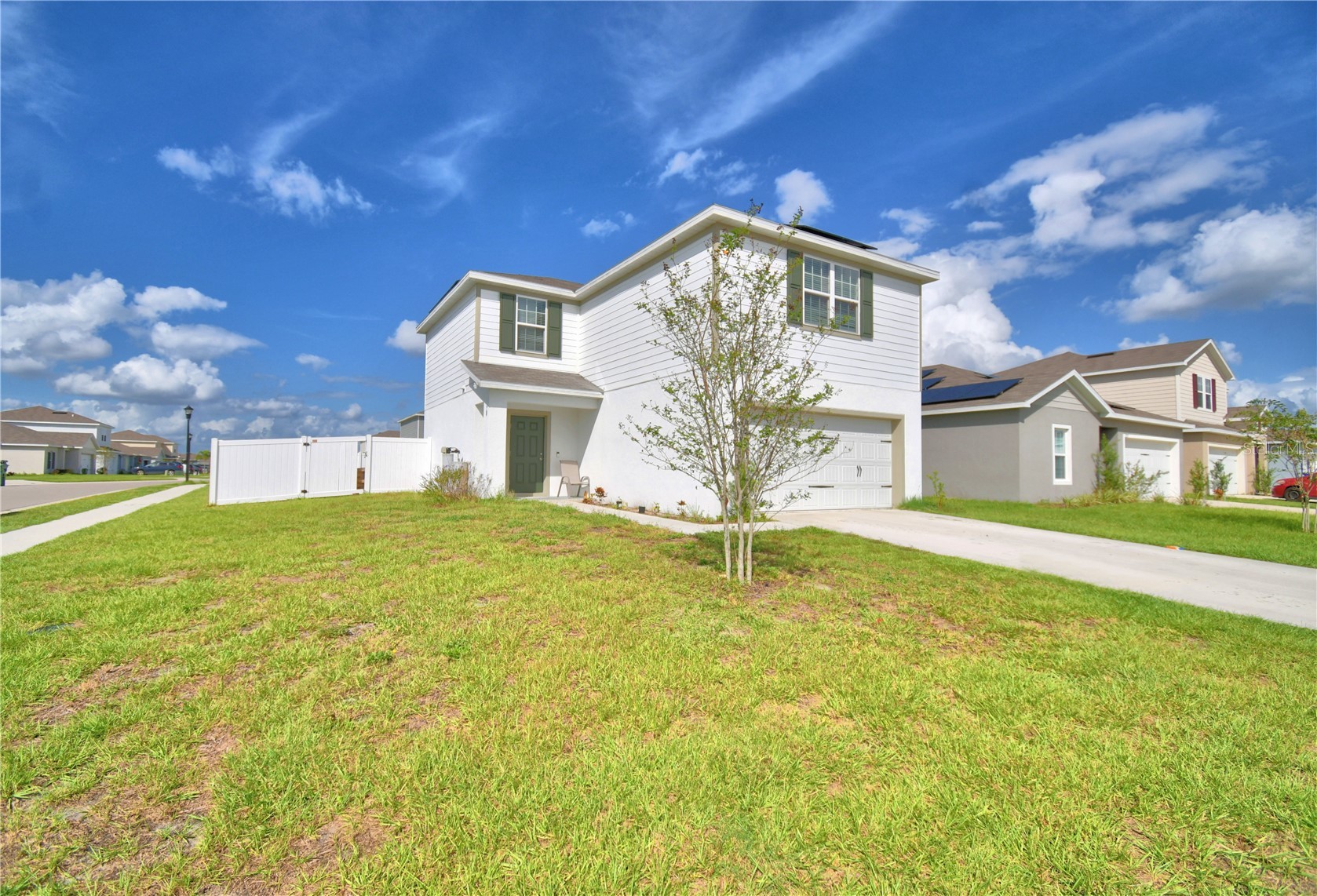 1533 MAJESTIC LANE
