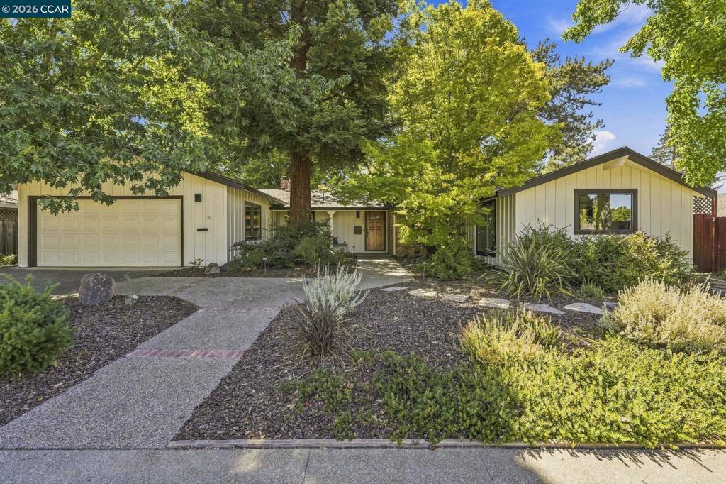 2737 San Antonio Dr
