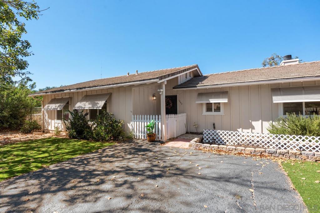 1242 Hillcrest Lane