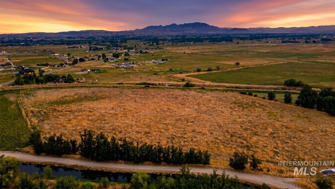 TBD Toms Cabin Rd, Emmett ID 83617