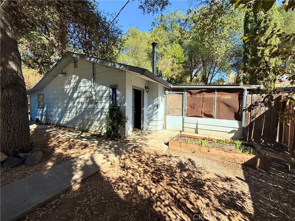 3096 Lakeview Drive