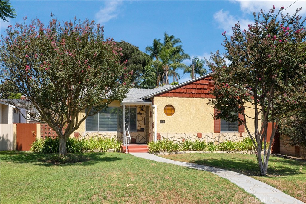 1815 W Riverside Drive