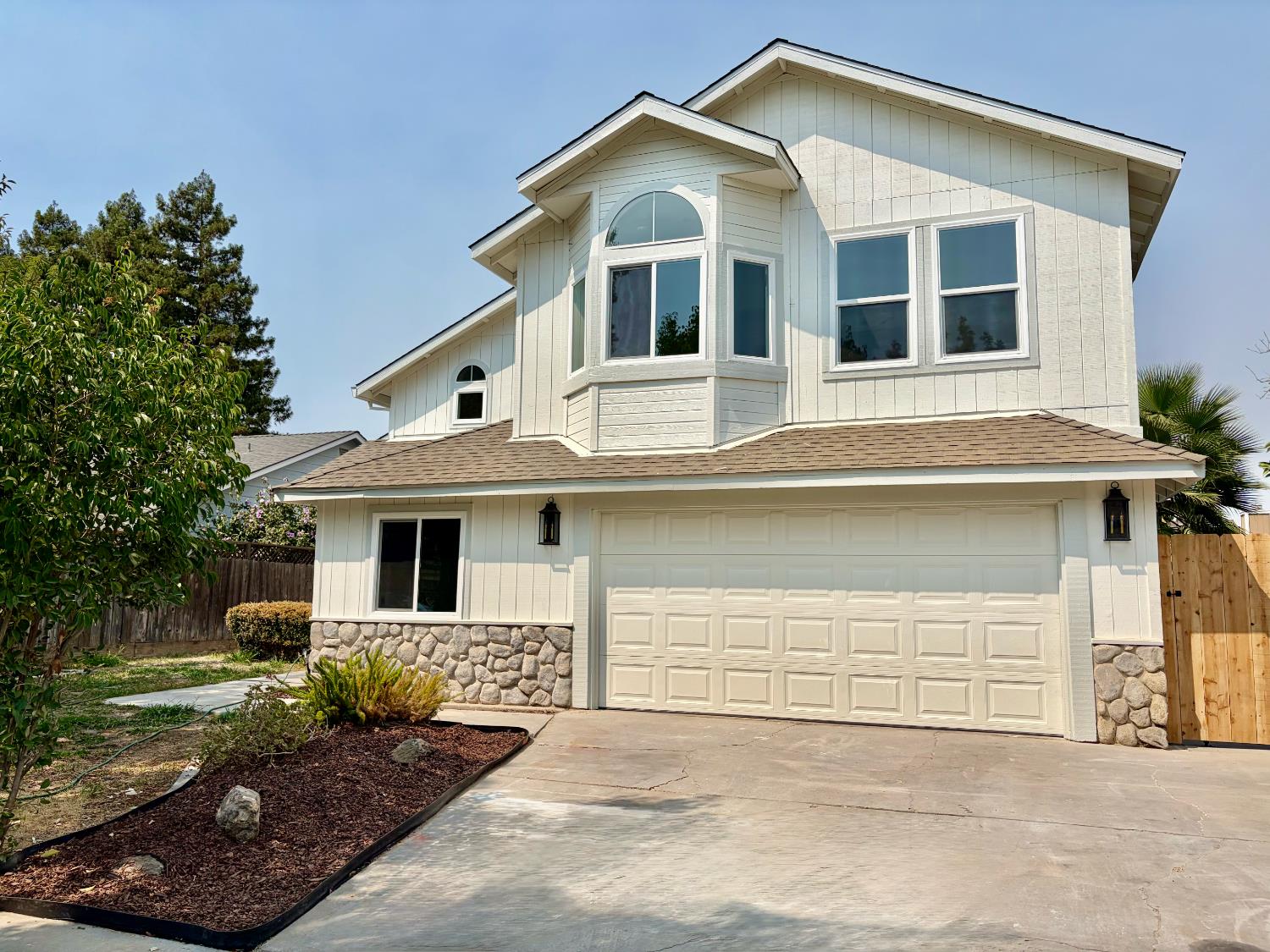 1167 Mirror Lake Dr, Merced, CA 95340-0672
