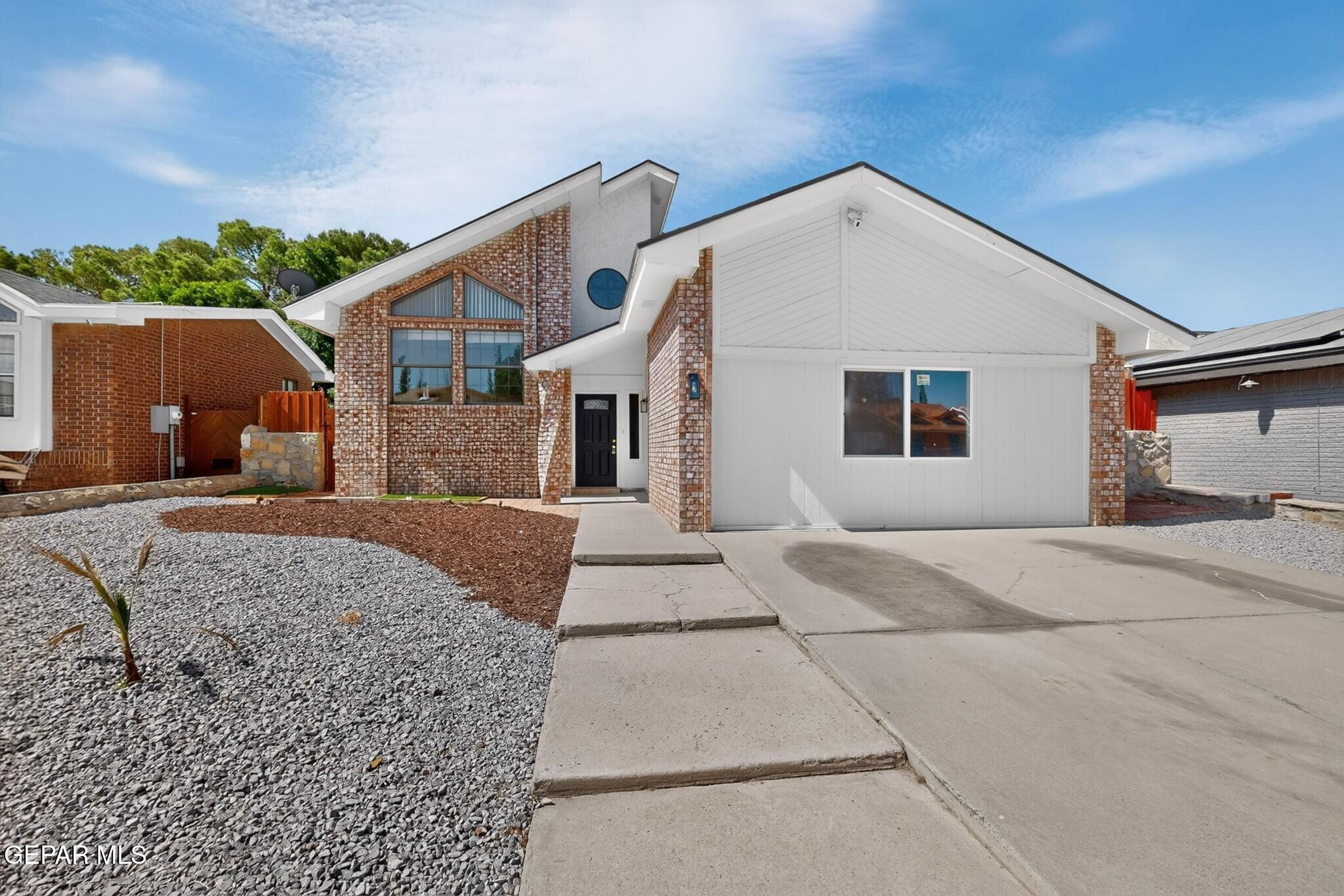 11648 GORDON COOPER Lane, El Paso, TX 79936