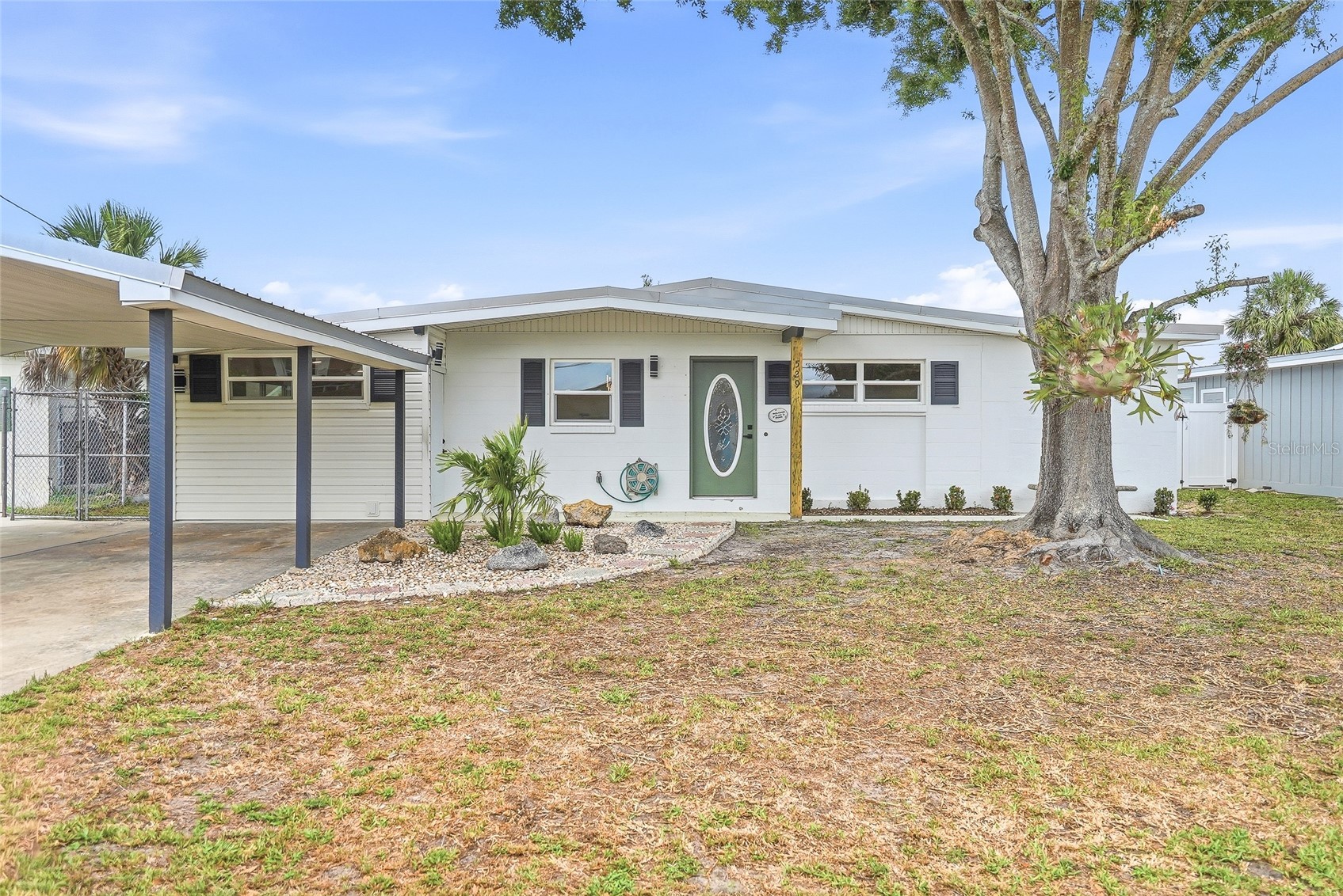 529 FIREFLY LANE
