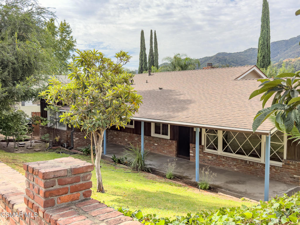 3932 Mayfield Avenue