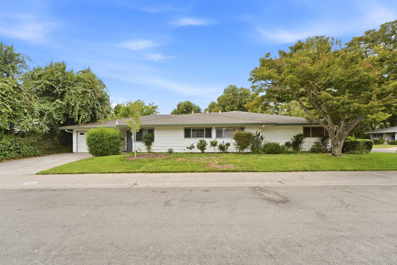 593 Lelandhaven Way, Sacramento, CA 95831-1111