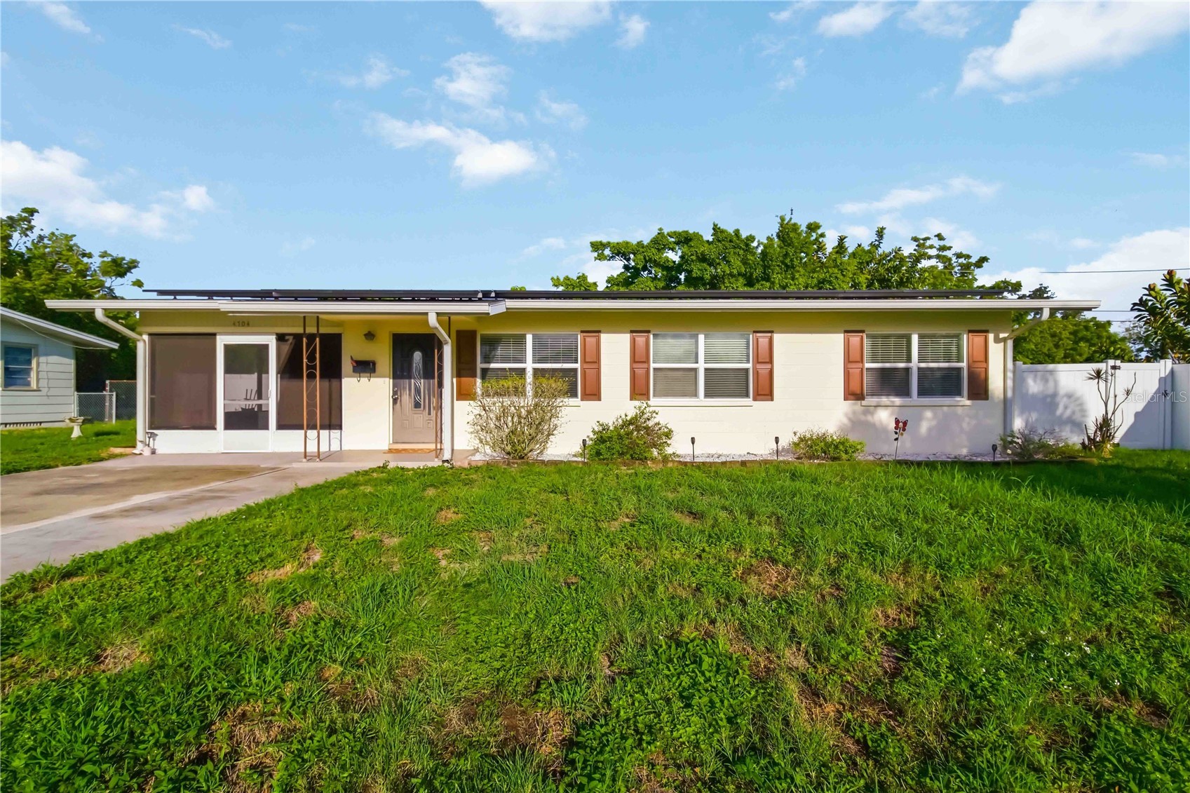 4704 PARK ACRES DRIVE