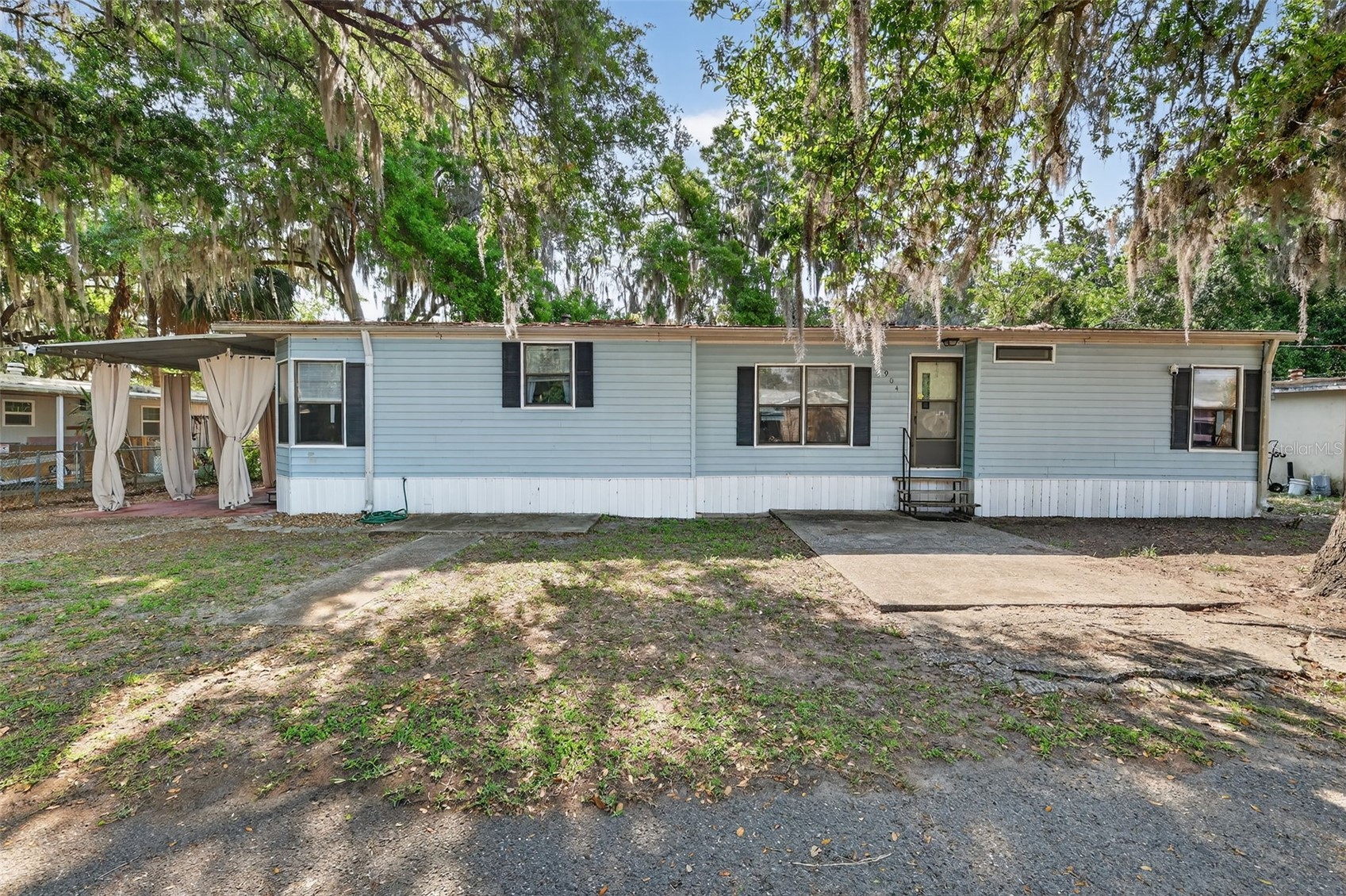 904 MAPLEWOOD STREET