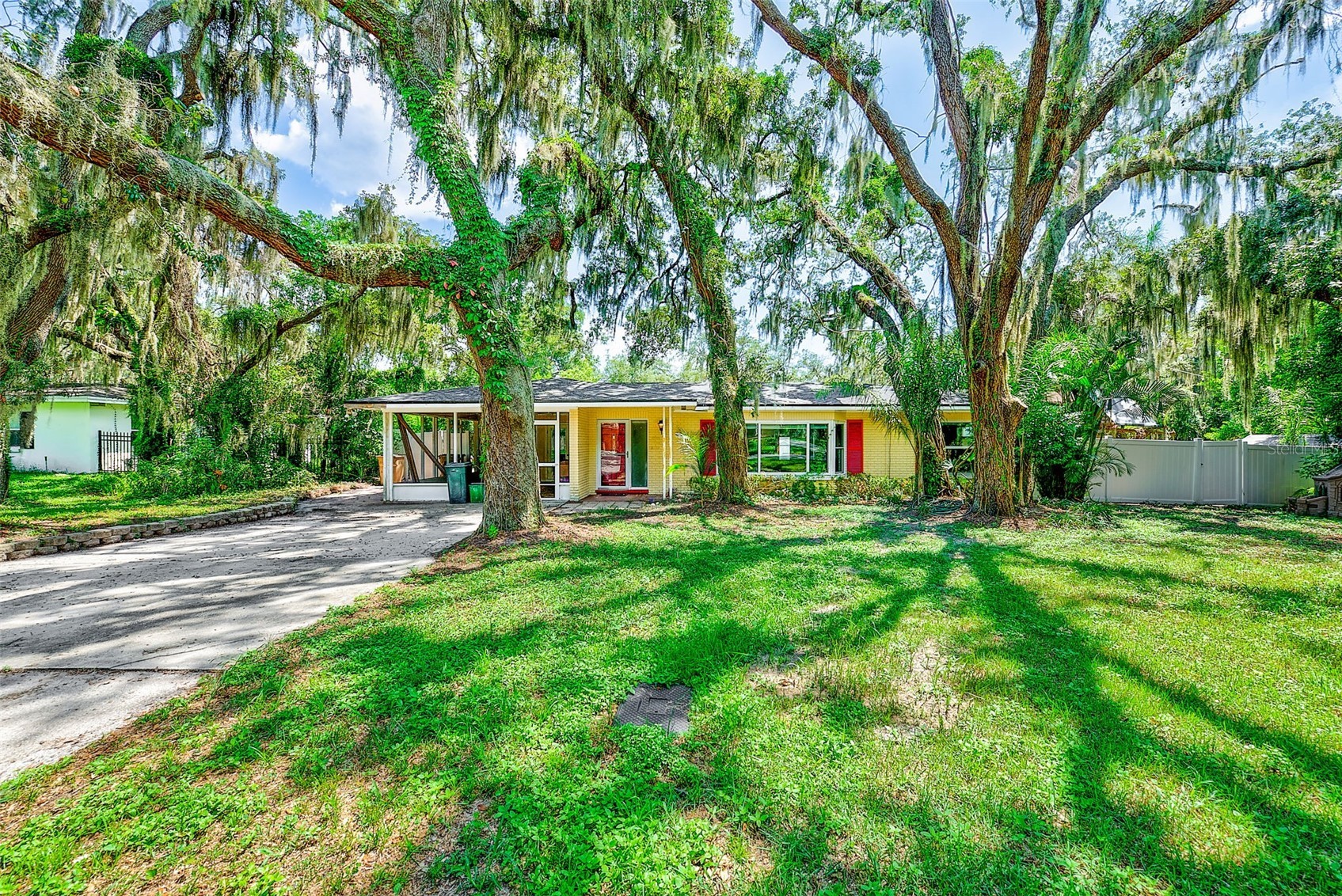 303 SAINT AUGUSTINE AVENUE