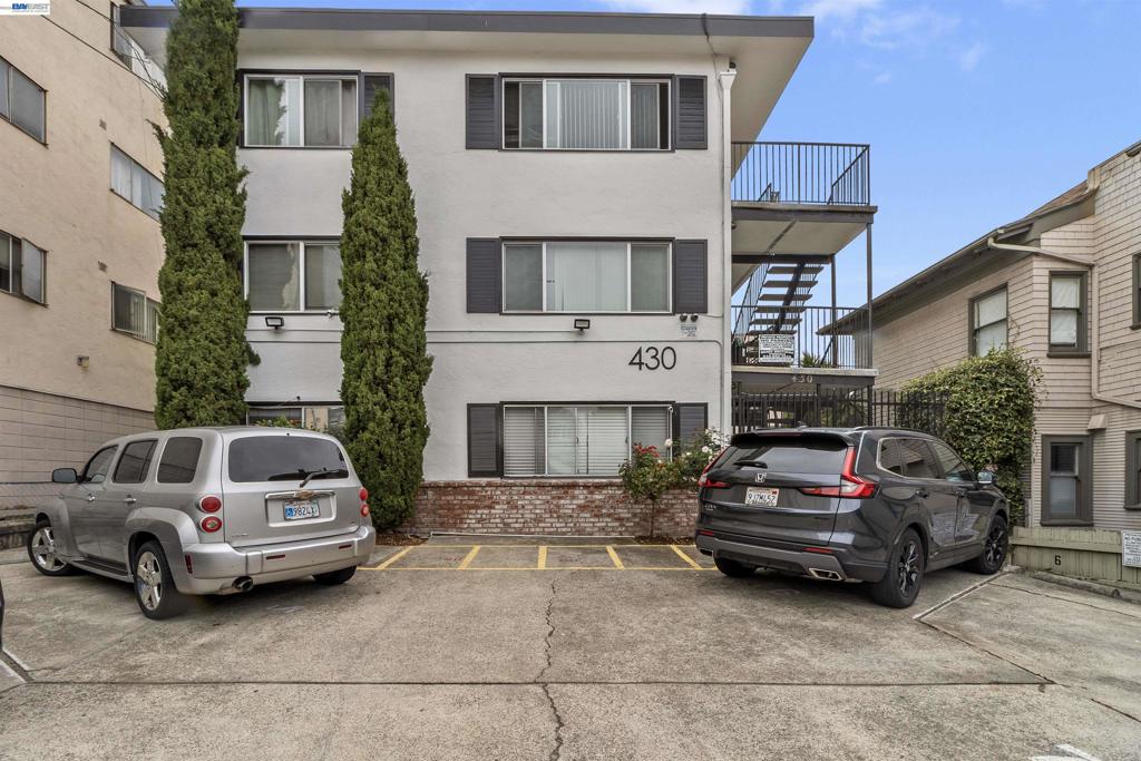 430 Vernon Street