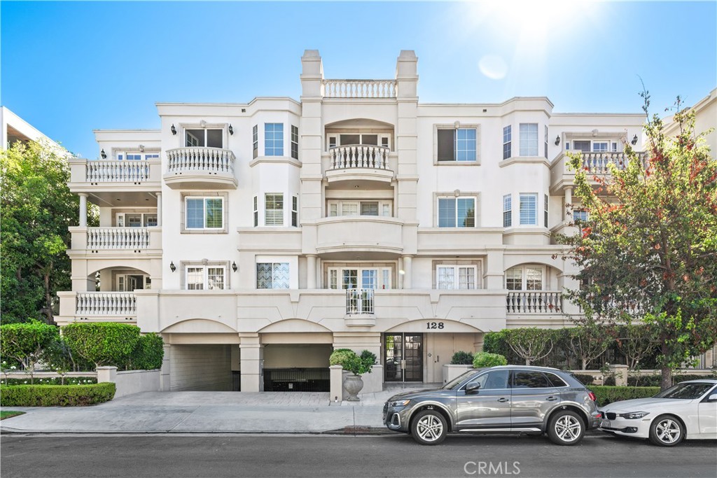 128 N Swall Drive 304