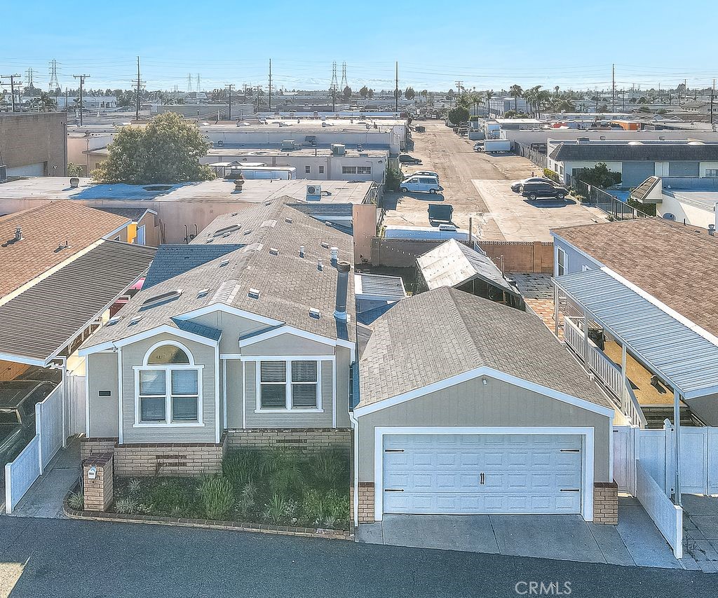 8681 Katella Avenue 959