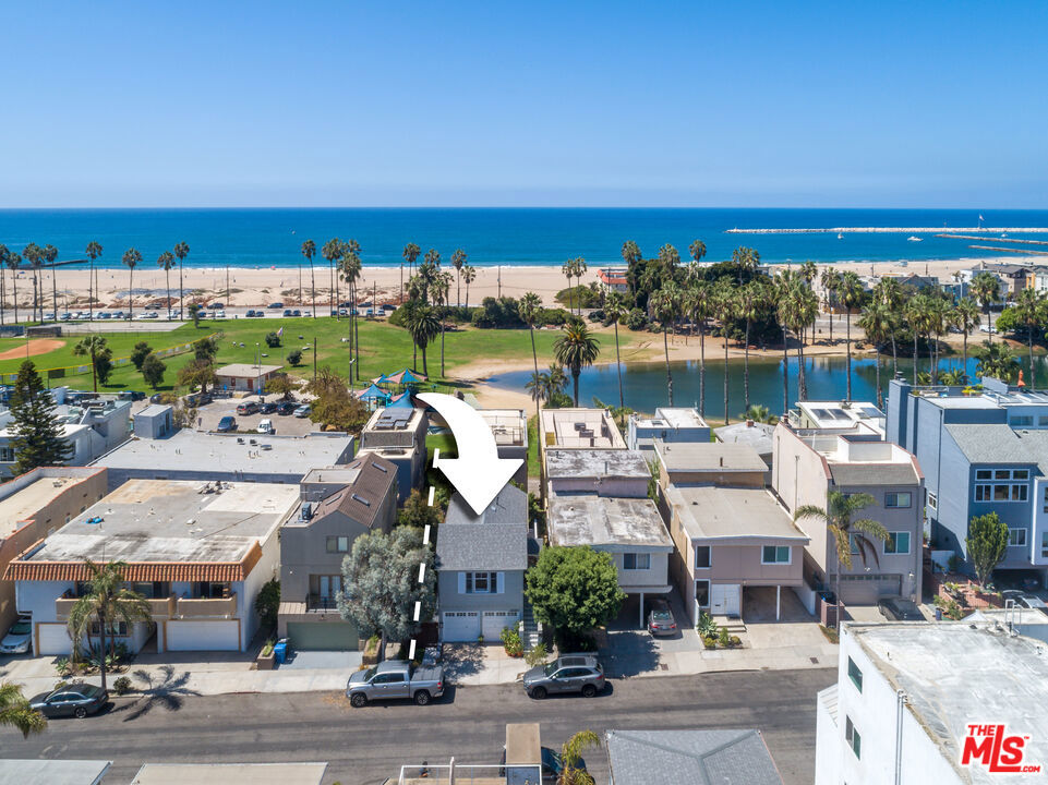 6640 Vista Del Mar