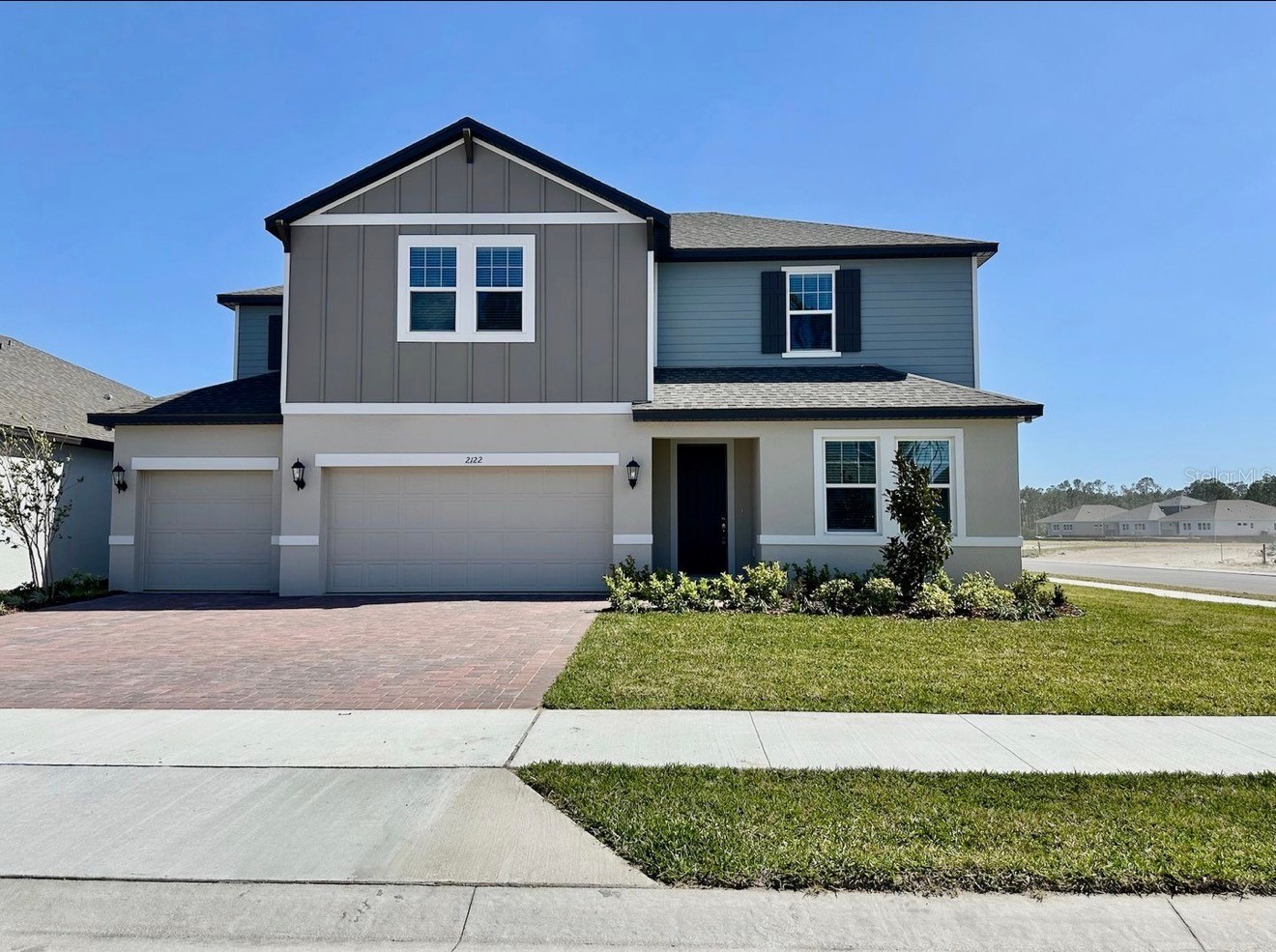 2122 DIVOT DRIVE