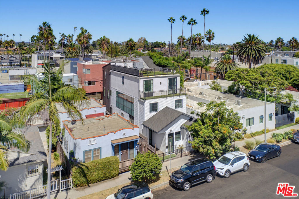 1317 Cabrillo Avenue