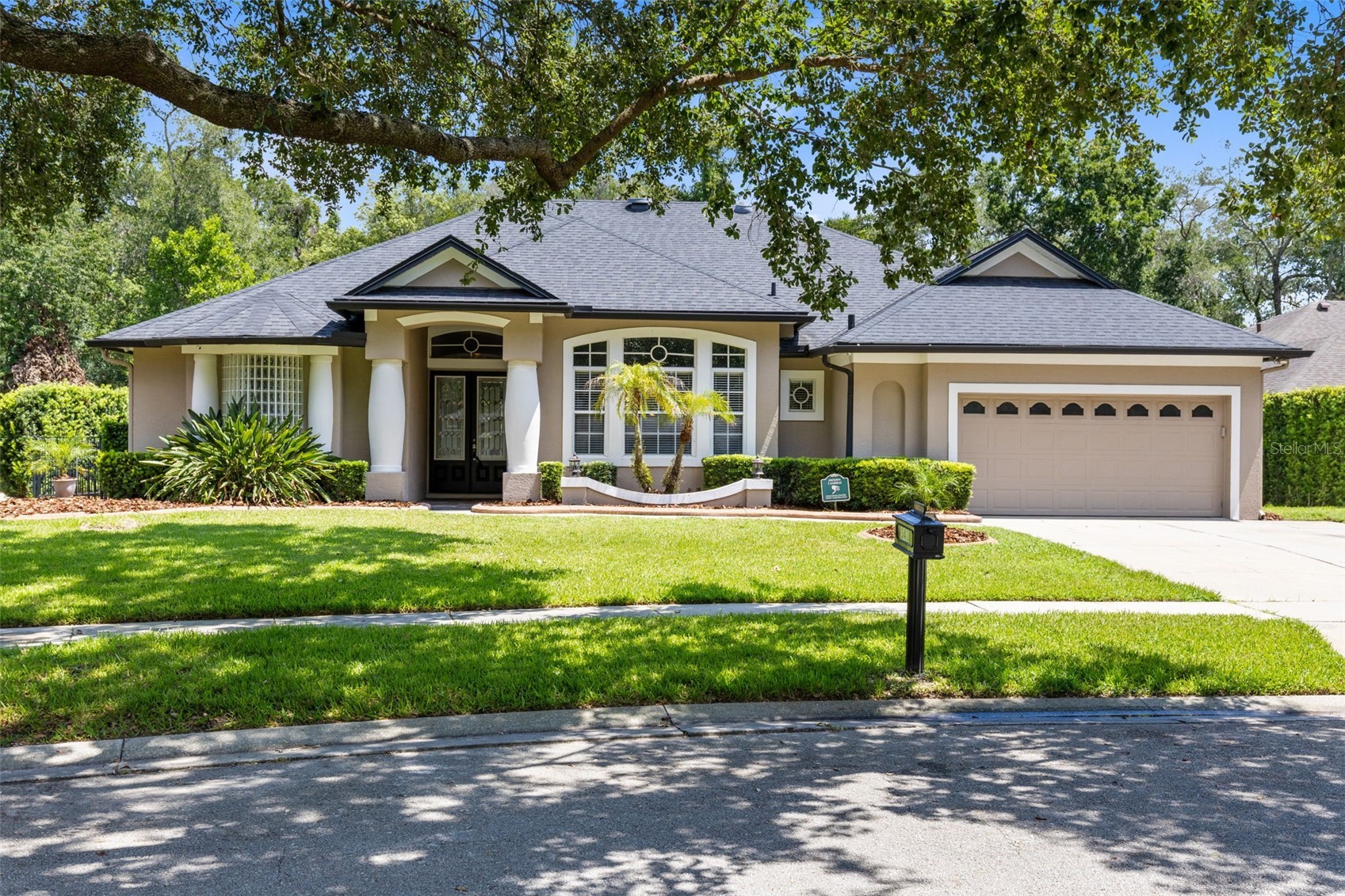 341 VERACLIFF COURT