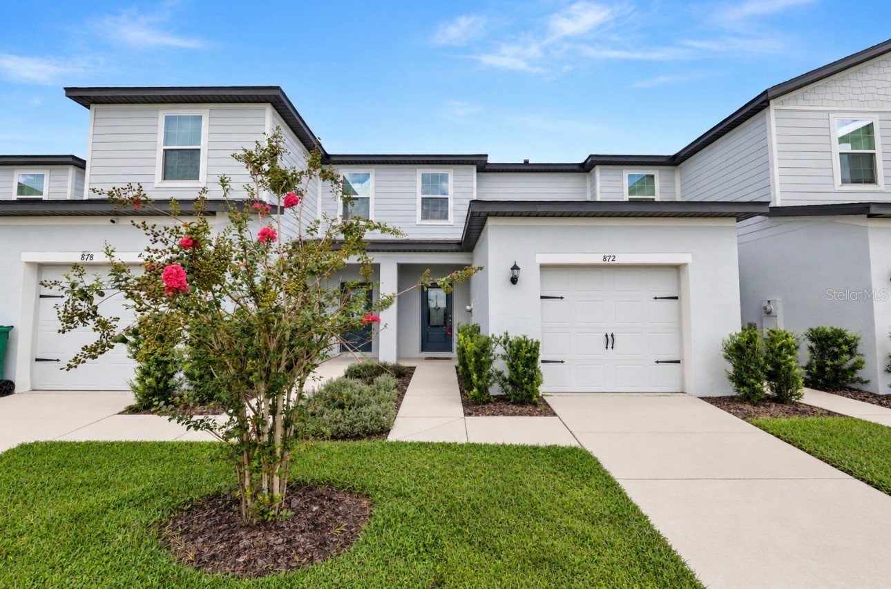 872 POPPY LANE