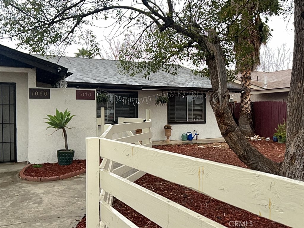 1070 Rosalia Ave.