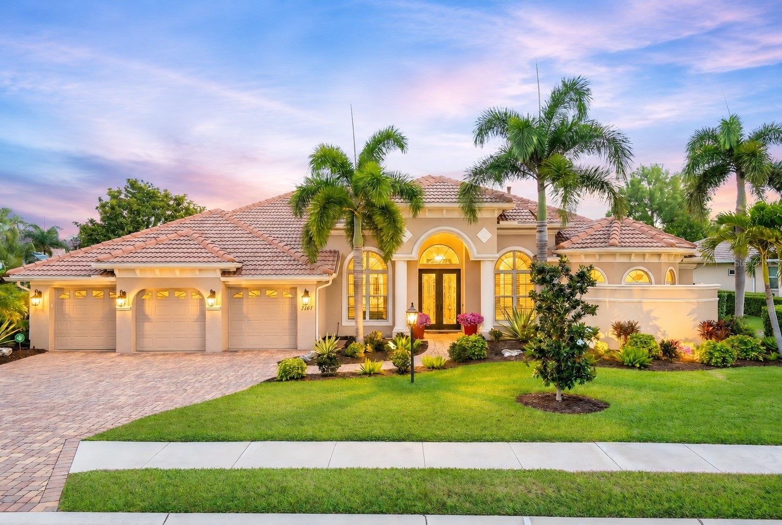 7207 ASHLAND GLEN