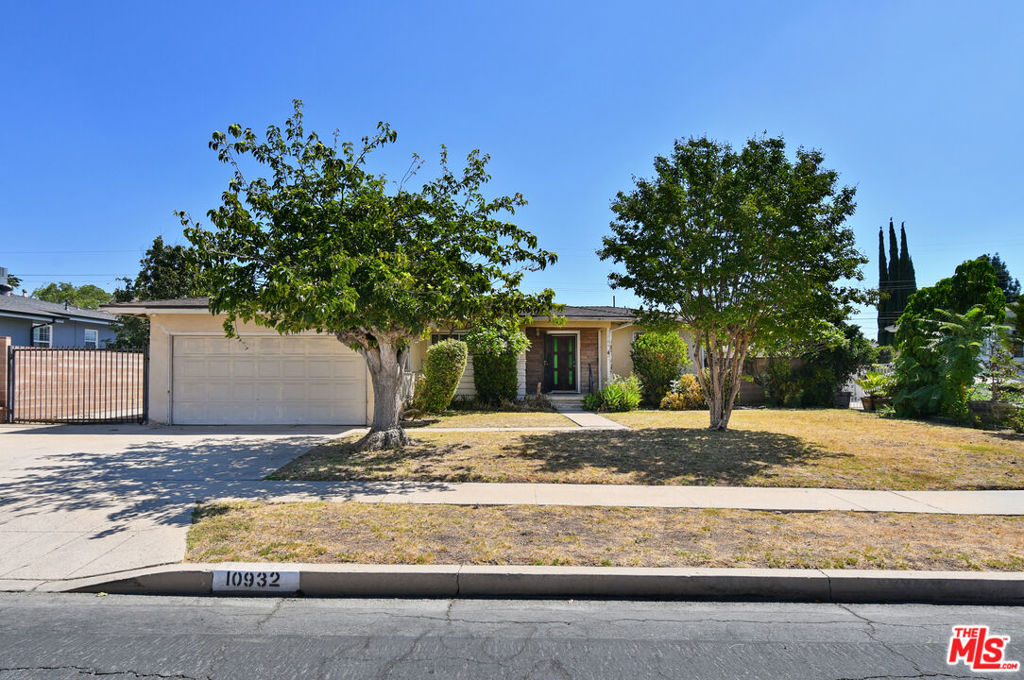 10932 Whitaker Avenue