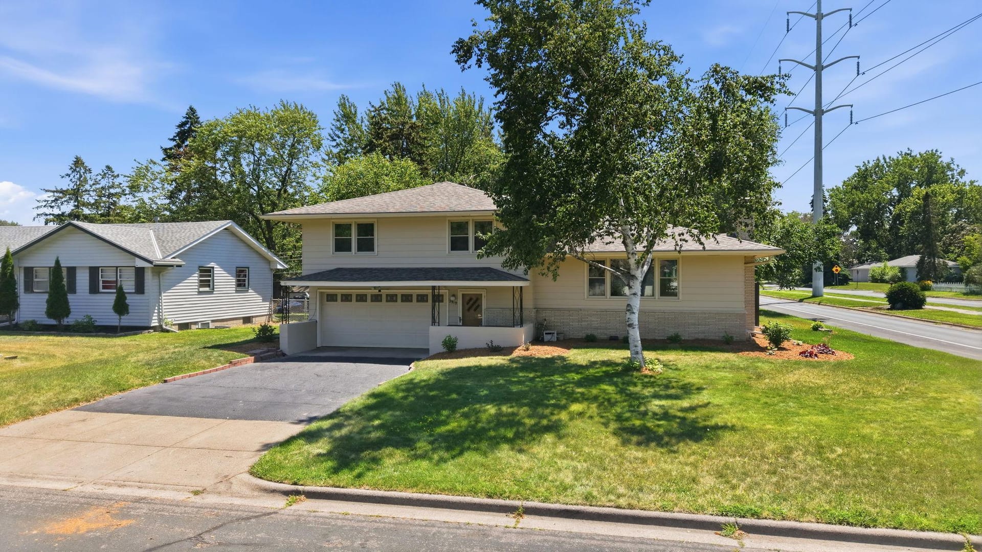 2919 64th Avenue N, Brooklyn Center, MN 55430