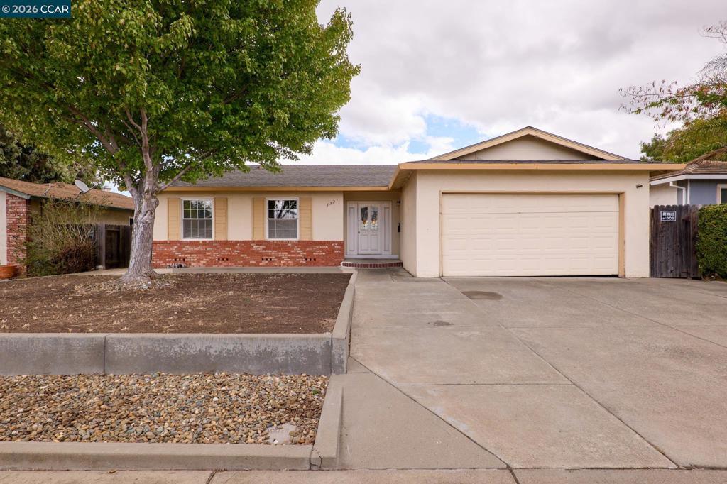 1321 Aster Dr