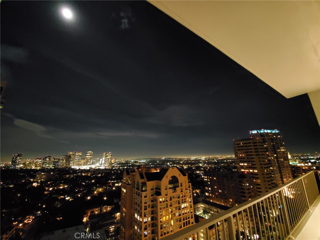 10501 Wilshire Boulevard 2204