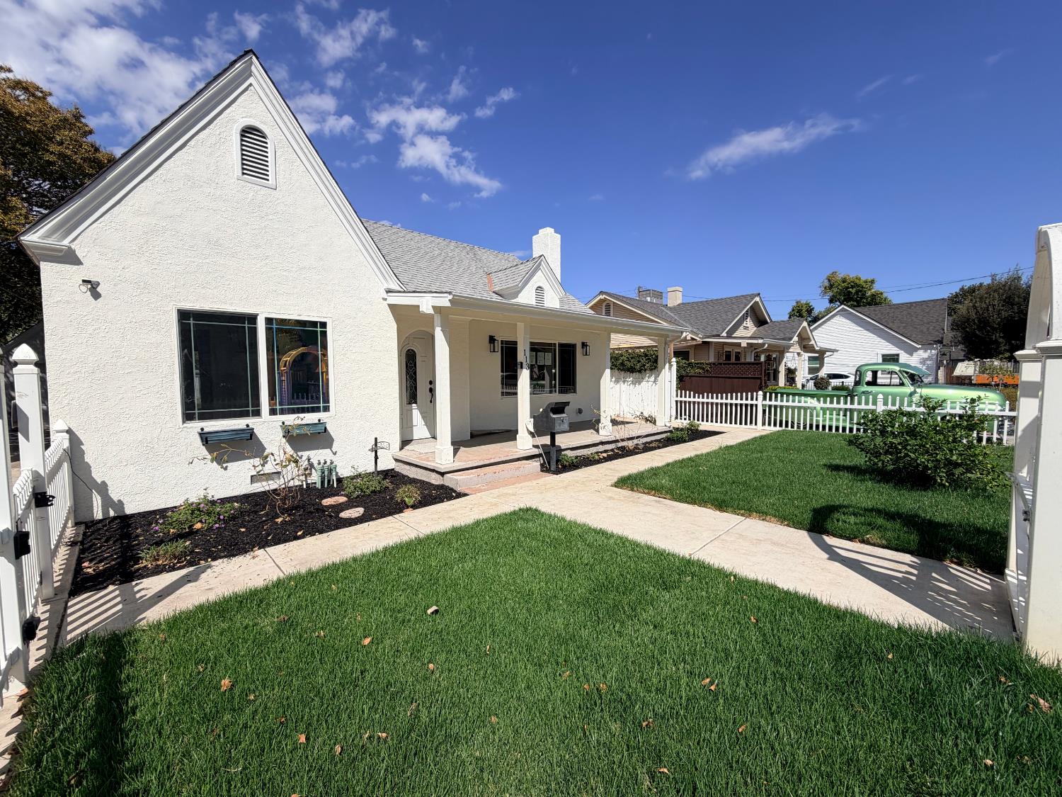 113 Walden St, Modesto, CA 95354-2634