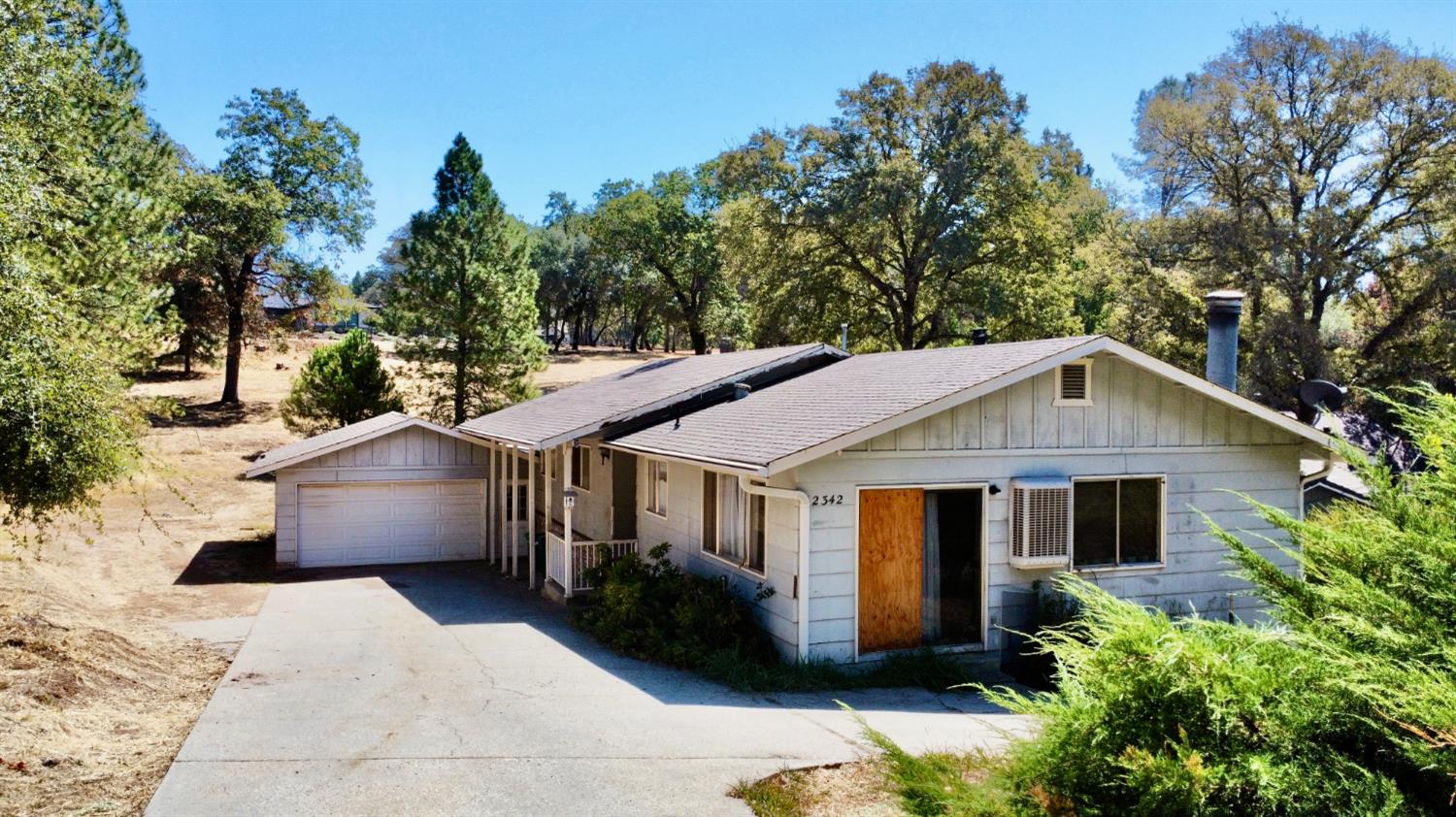 12342 Poplar Rd, Auburn, CA 95602-8122